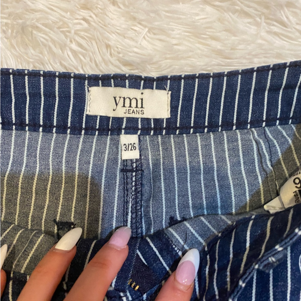 Blue striped shorts - Picture 4 of 4